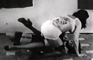 Lezzies get  on the Floor (1950s
